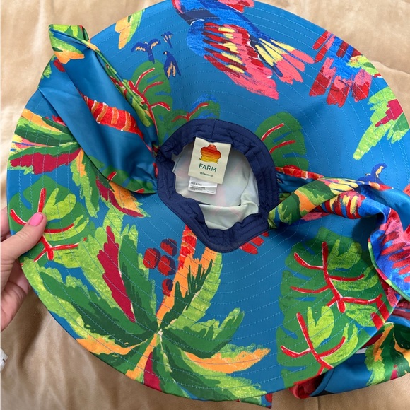 FARM Rio Colorful Parrot Print Hat - Picture 6 of 6